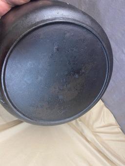 Large No. 12 Cast Iron Dutch Oven, no lid