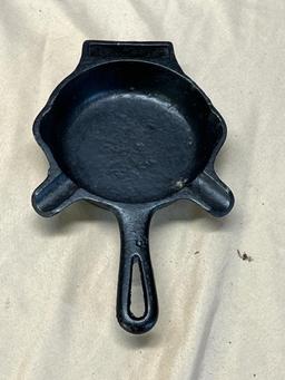 Griswold 00 Cast Iron Ashtray