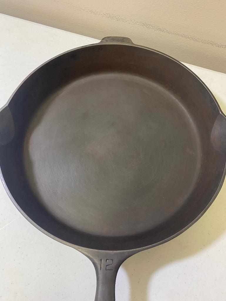 Griswold No. 12 Small Block Logo Cast Iron Skillet, mold 719D, w/ heat ring