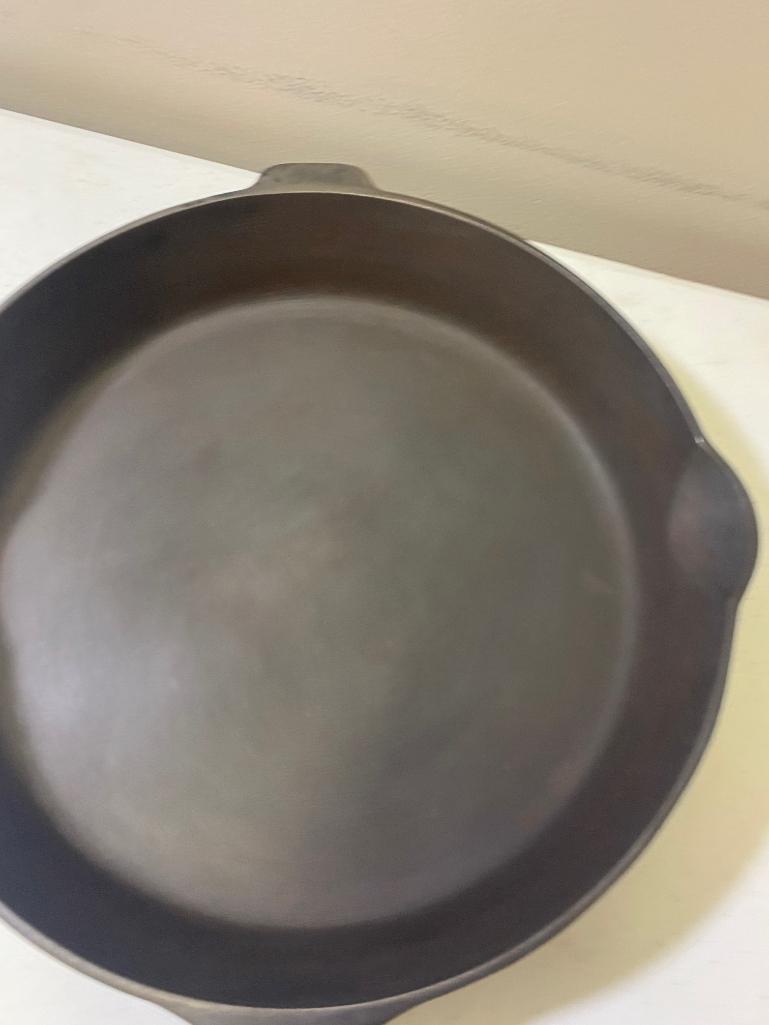 Griswold No. 12 Small Block Logo Cast Iron Skillet, mold 719D, w/ heat ring