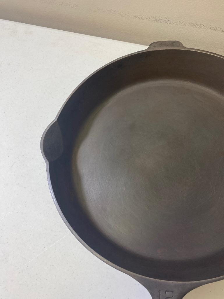 Griswold No. 12 Small Block Logo Cast Iron Skillet, mold 719D, w/ heat ring