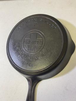 Griswold No. 7 Cast Iron Skillet w/ heat ring, Large Block logo, mold 701