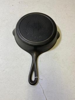 Griswold no. 5 Slant Block Logo cast Iron Skillet w/ heat ring