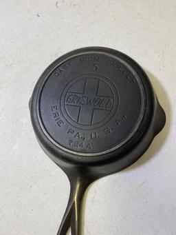 Griswold no. 5 Slant Block Logo cast Iron Skillet w/ heat ring