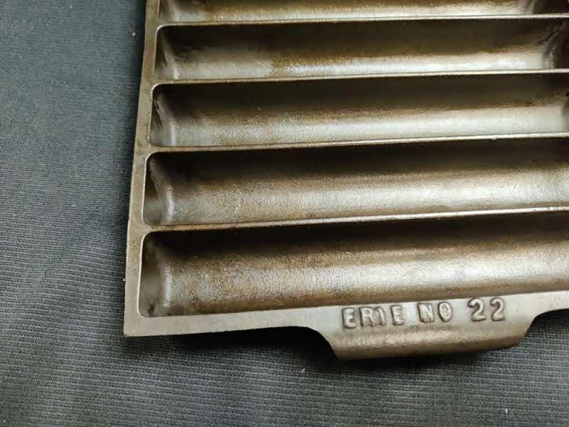 Erie #22-954 corn bread and 74H Handled Corn bread pan