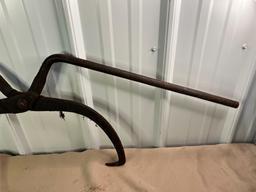 RAILROAD TIE TONGS