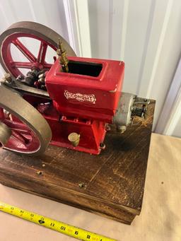 Economy Model Size Hit Miss motor, runs on gas