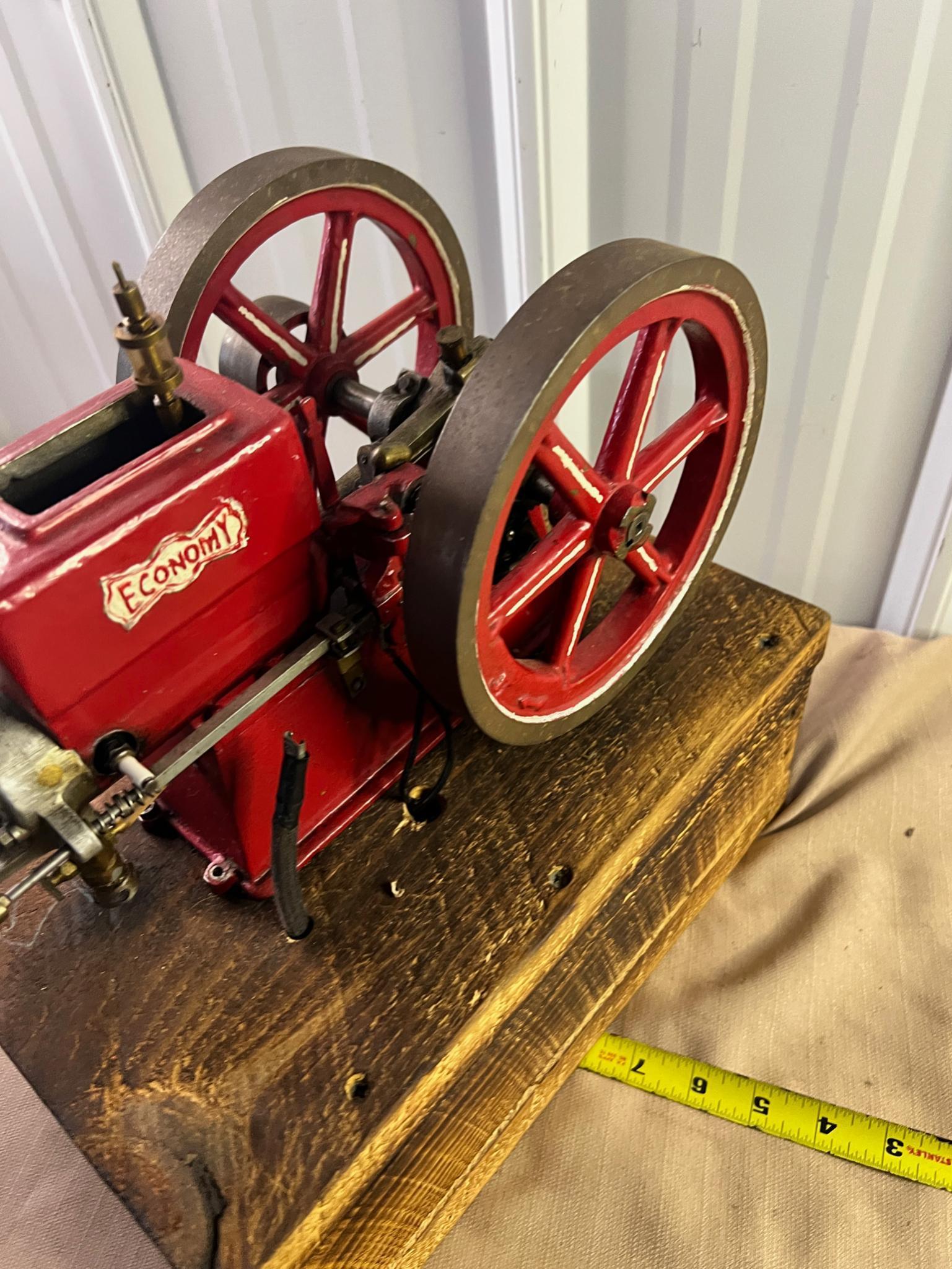 Economy Model Size Hit Miss motor, runs on gas