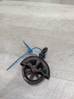 Miniature Well Pulley