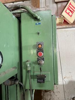 1973 Denison Multi Press, 6 Ton