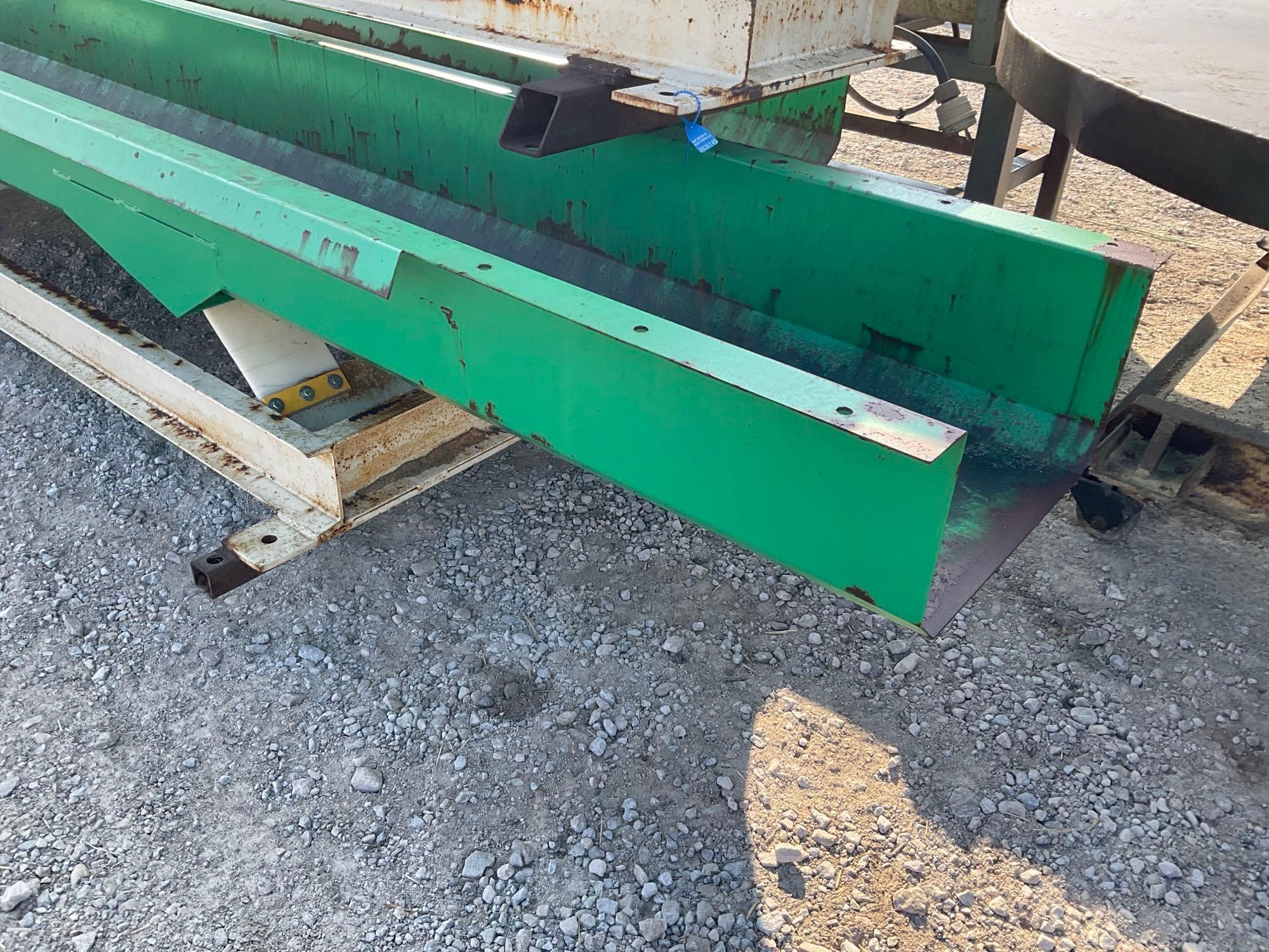 (INV90068) Conveyor, 16" X 35' X 10" Vibrating Conveyor 3 Phase, 2HP Good Condition