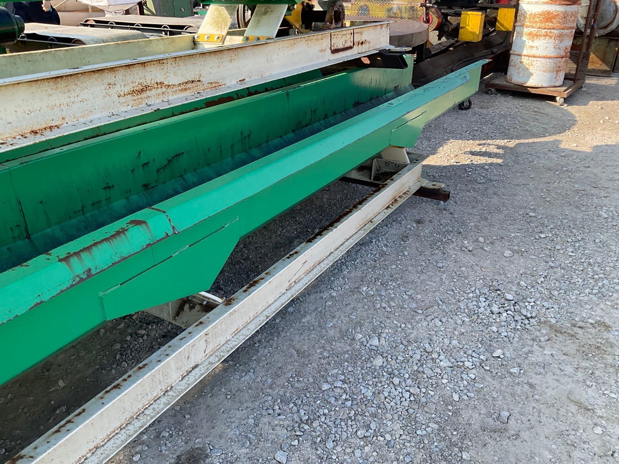 (INV90068) Conveyor, 16" X 35' X 10" Vibrating Conveyor 3 Phase, 2HP Good Condition