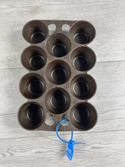Griswold 948 Muffin Pan