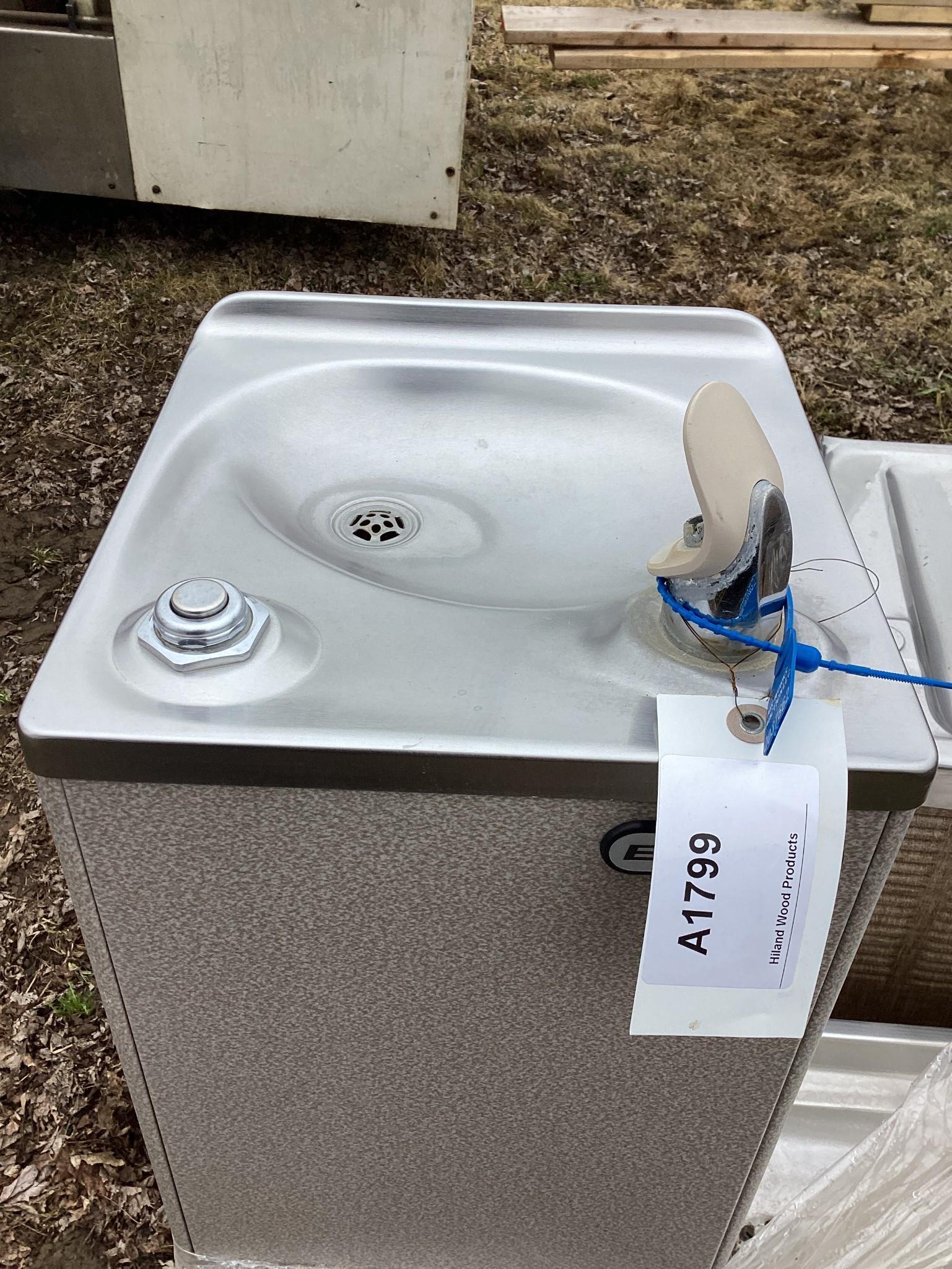 4 Drinking Fountains
