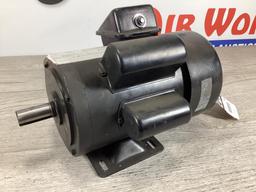 New Unused TEFC AC Induction Electric Motor, 1 Hp 230 Volt 1 Phase, 3450 rpm