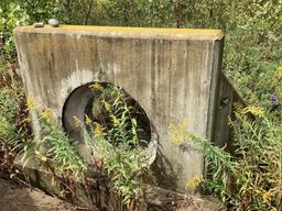 Precast Concrete Spillway, 30" Hole, 84" Wide x 57" High x 48" Deep