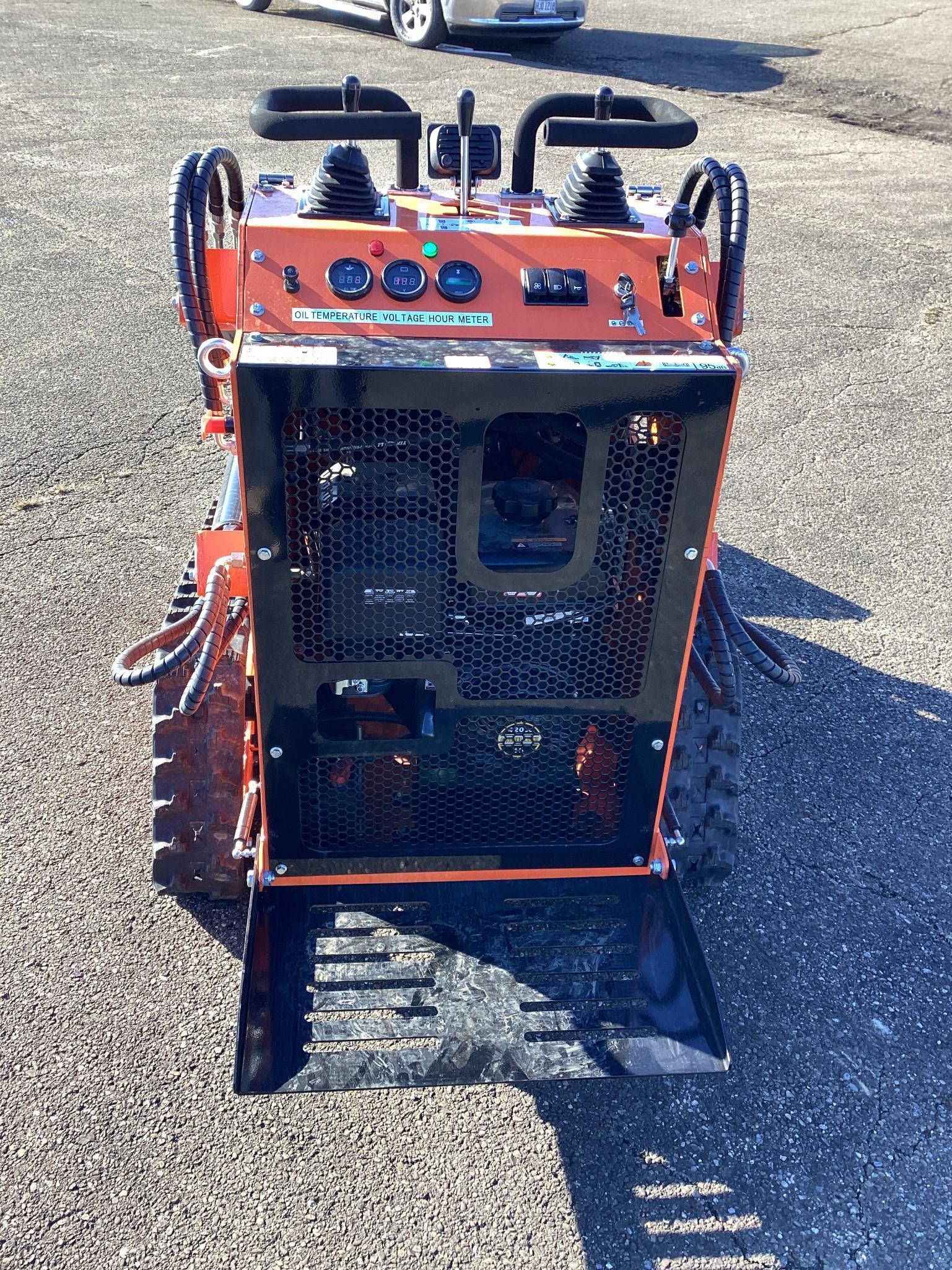 (Inv.51009) 2024 EGN EG36C Tracked Skid Loader, 13.5 Hp Gas Engine, Bucket, Aux. Hydraulics