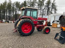 (Inv.51043) International F1486 Tractor, Cab, Heat/AC, Dual Hubs, Good TA, 8100 Hours