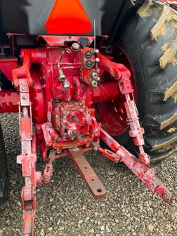 (Inv.51043) International F1486 Tractor, Cab, Heat/AC, Dual Hubs, Good TA, 8100 Hours