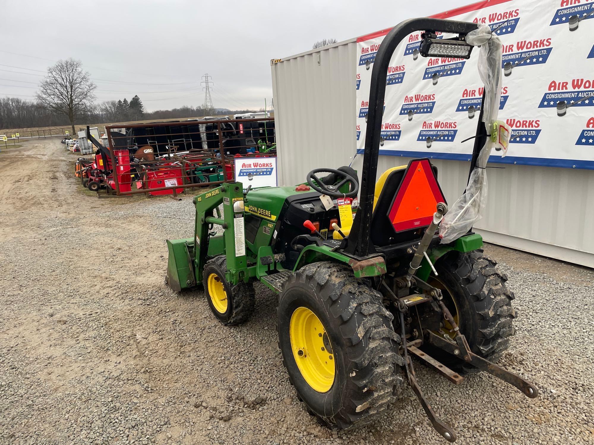 John Deere 4100 Small Tractor - 730hrs - Bucket Included