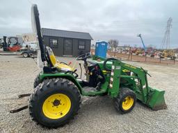 John Deere 4100 Small Tractor - 730hrs - Bucket Included