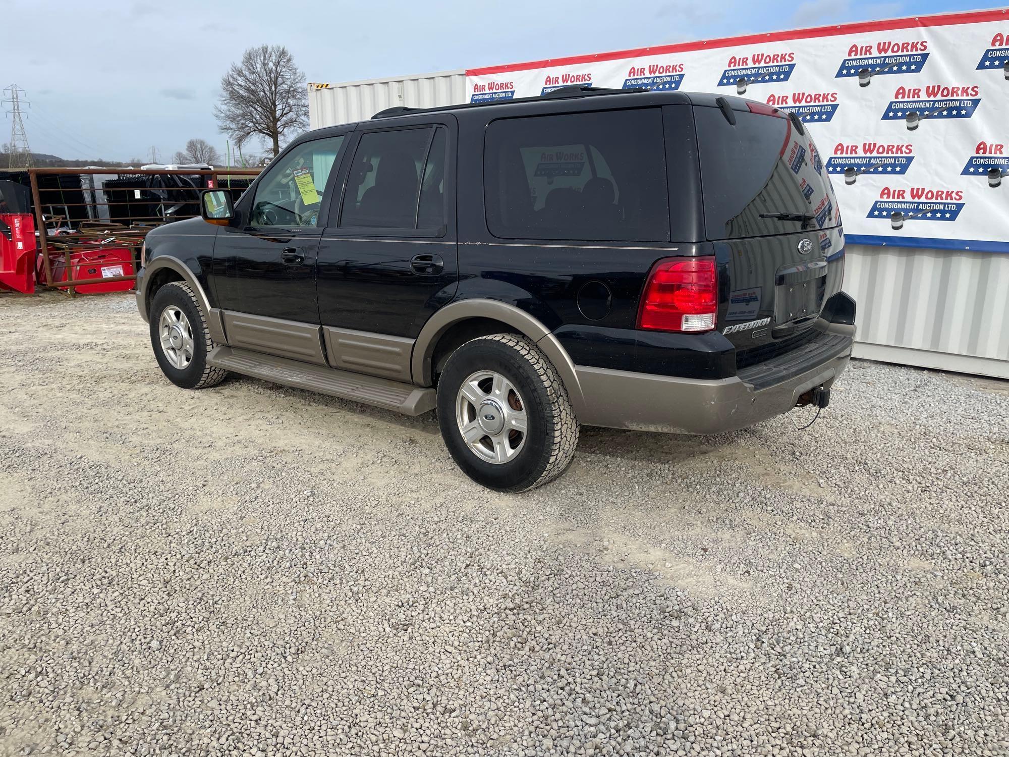 2003 Ford Expedition SUV, 165703 mi., Runs good new tires