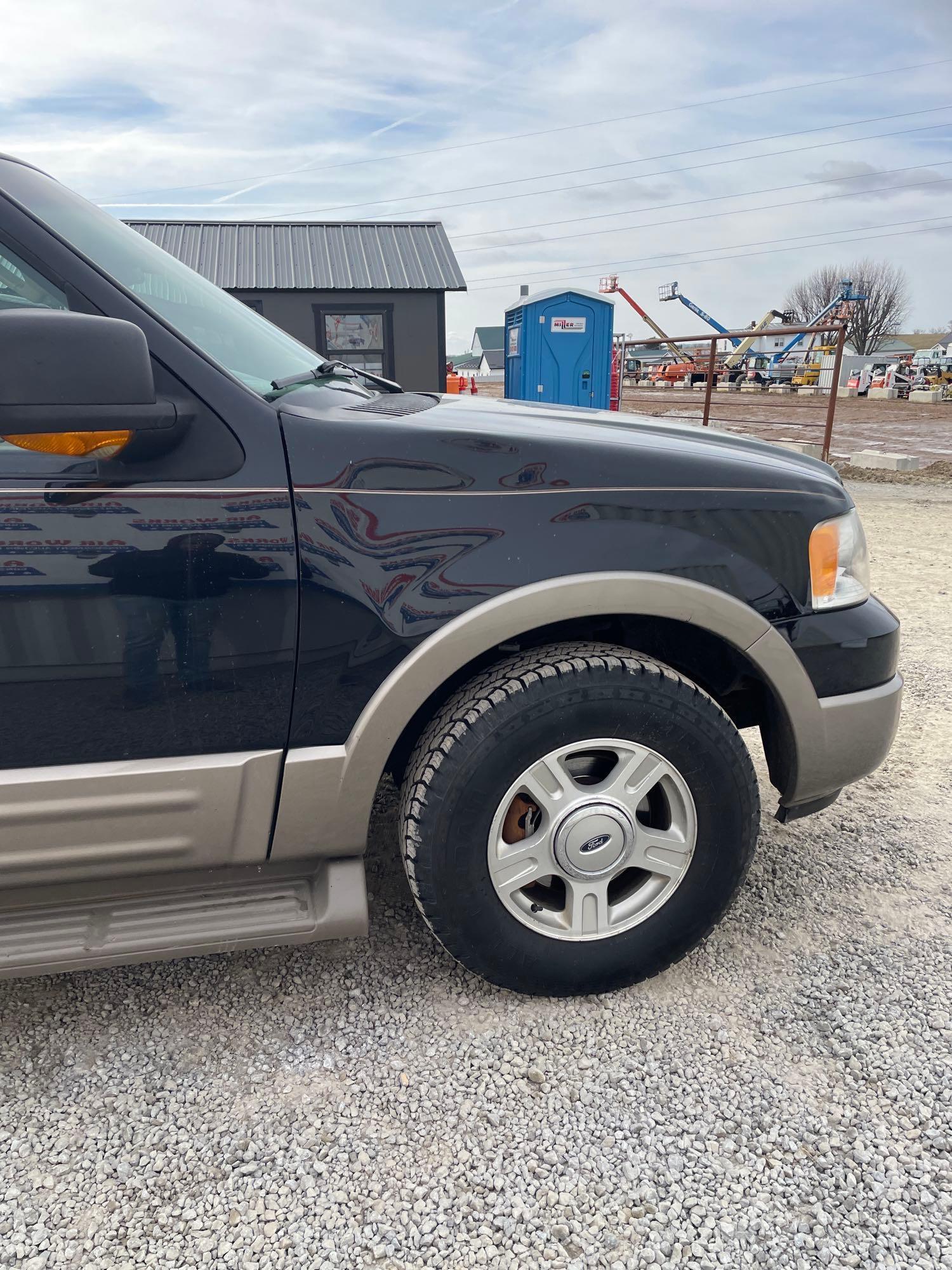 2003 Ford Expedition SUV, 165703 mi., Runs good new tires