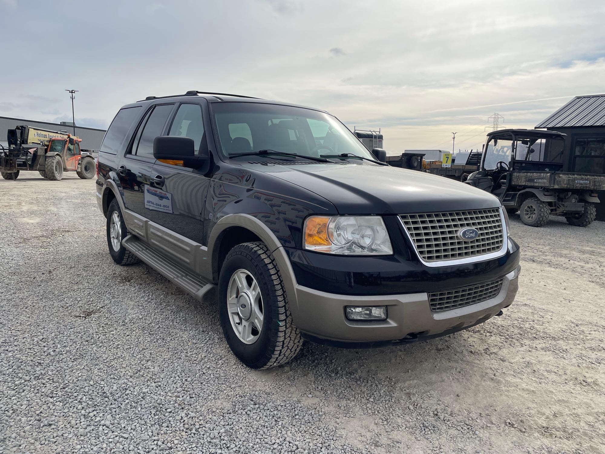 2003 Ford Expedition SUV, 165703 mi., Runs good new tires