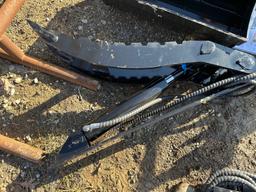 MINI-EXCAVATOR THUMB 42"