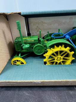 1/16 John Deere Tractor and Wagon NIB
