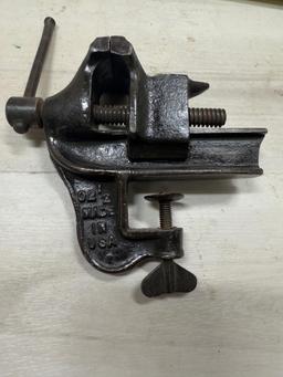 2 1/2 Inch Clamp On Vise w/ anvil