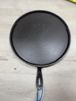 Erie no. 10 Cast Iron handled griddle