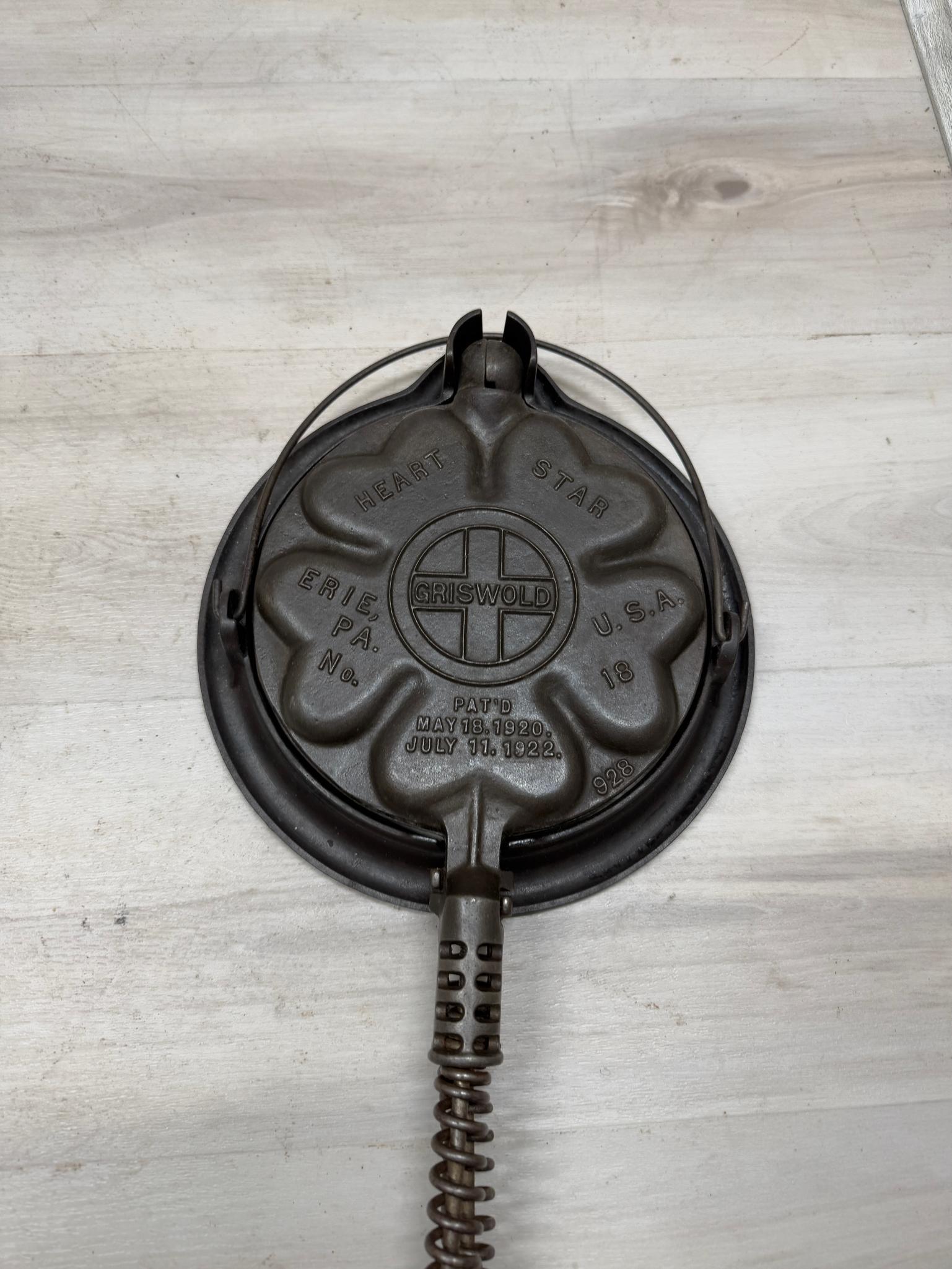 Griswold No. 18 Heart Star Cast Iron Waffle Iron w/ Low Base