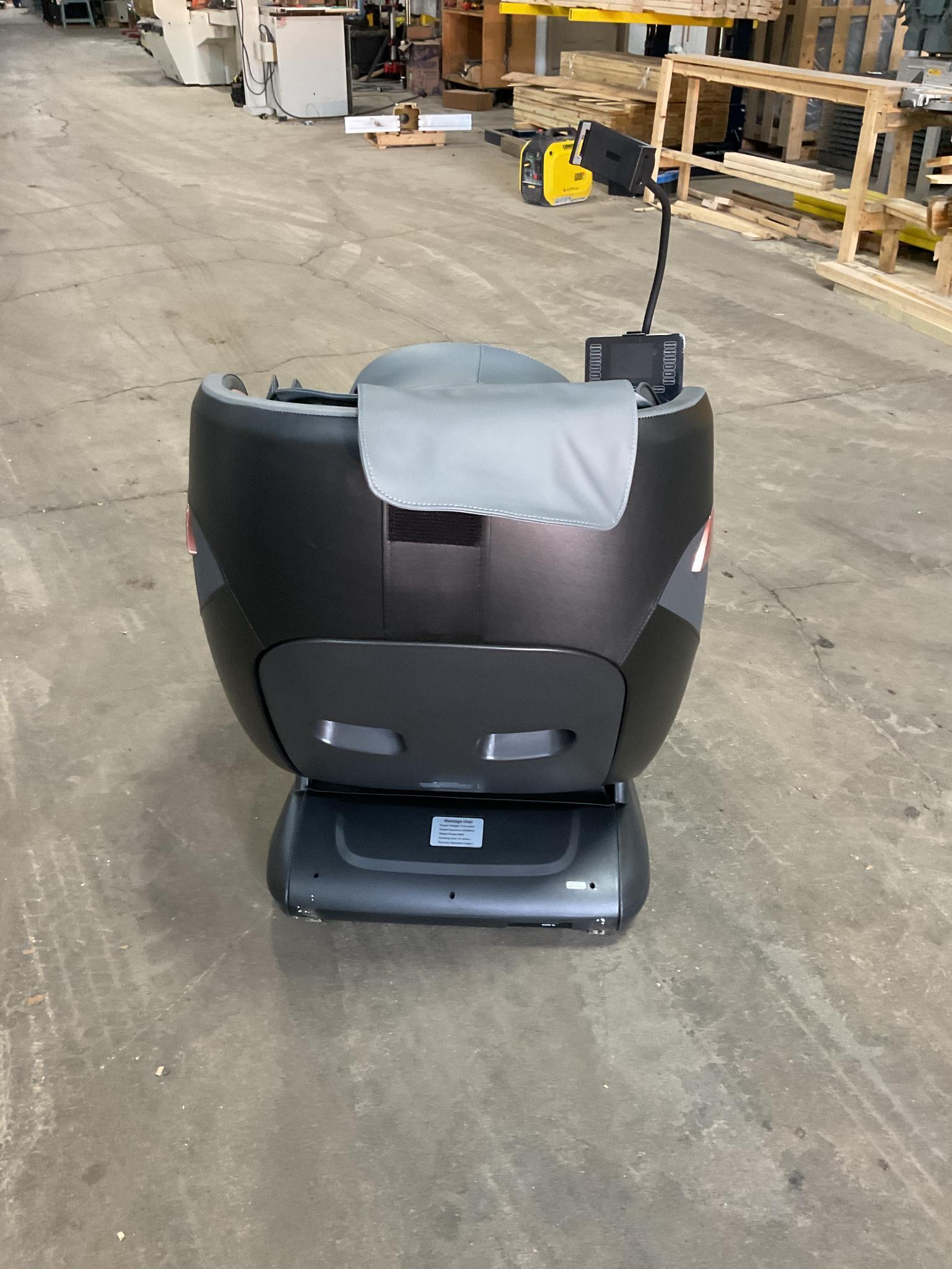New Unused 2025 IR Model IRMC High End Massage Chair, AI Intelligent Voice Control, Large Screen