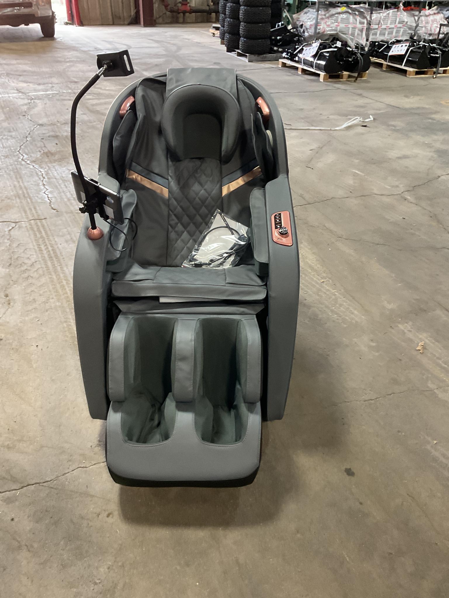 New Unused 2025 IR Model IRMC High End Massage Chair, AI Intelligent Voice Control, Large Screen