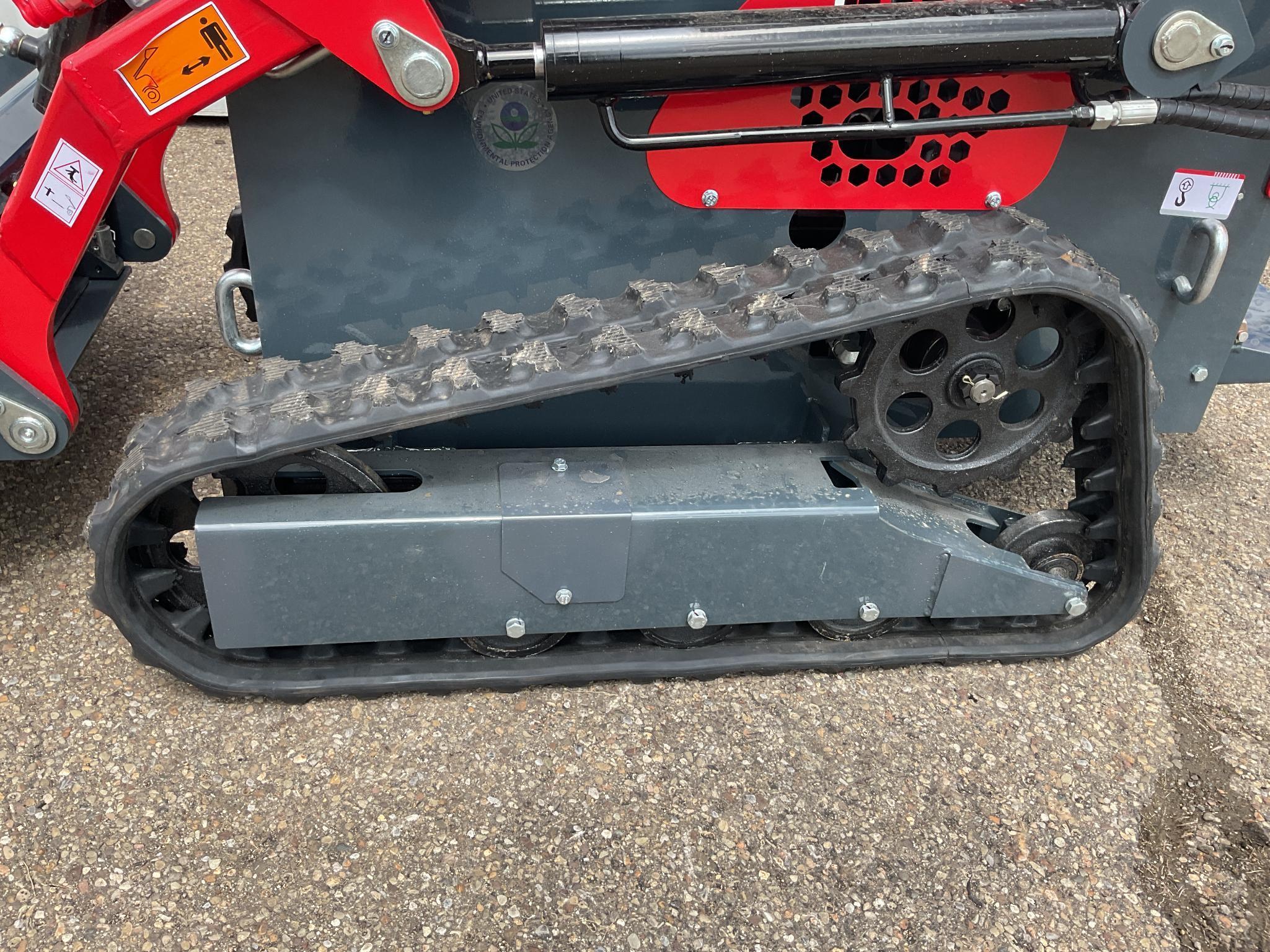 New Unused EGN Model EG360 Compact Track Loader, 13.5 Hp Gas Engine, 40" Bucket, Aux. Hydraulics