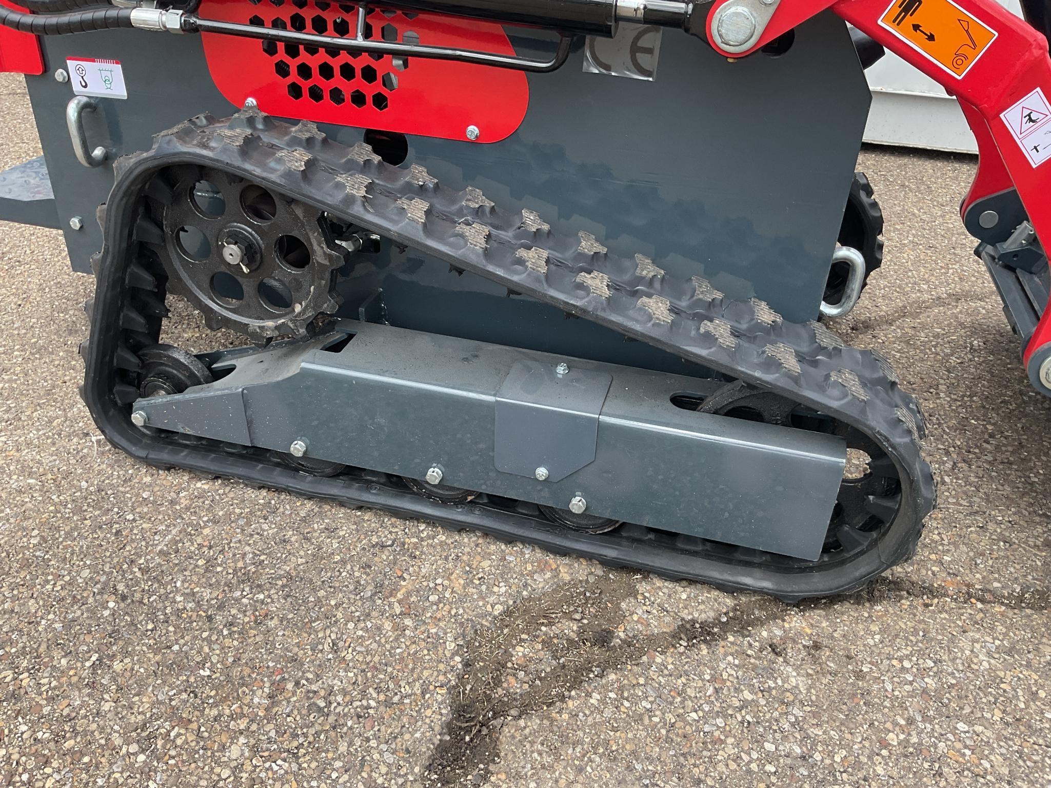 New Unused EGN Model EG360 Compact Track Loader, 13.5 Hp Gas Engine, 40" Bucket, Aux. Hydraulics