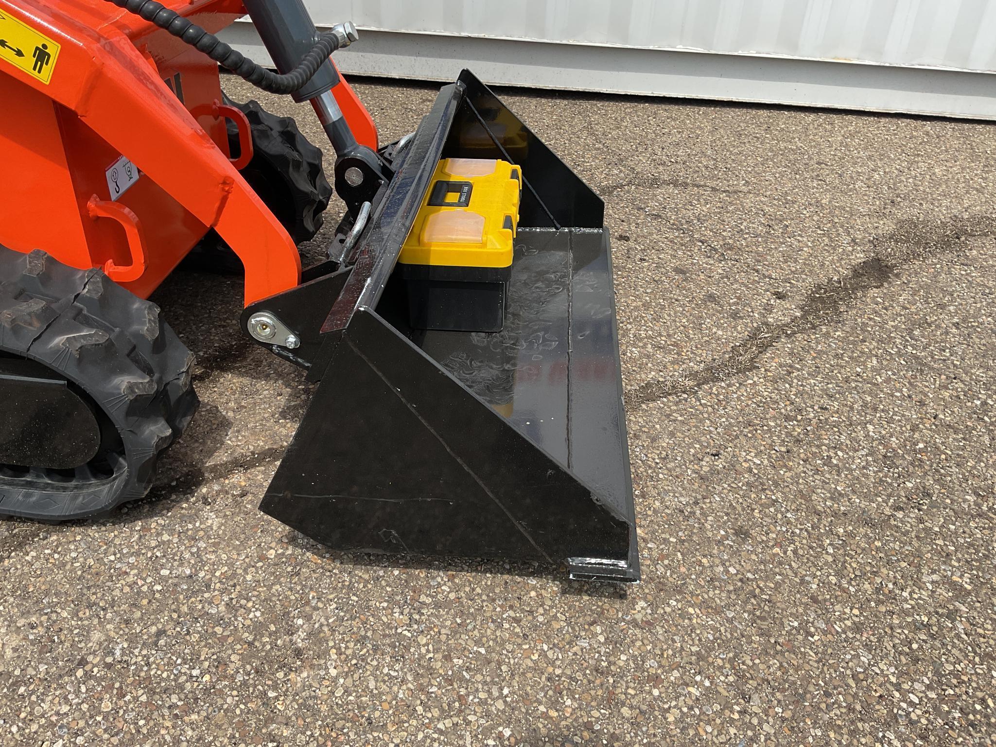 New Unused EGN Model EG36C Compact Track Loader, 15 Hp Gas Engine, 40" Bucket, Aux. Hydraulics