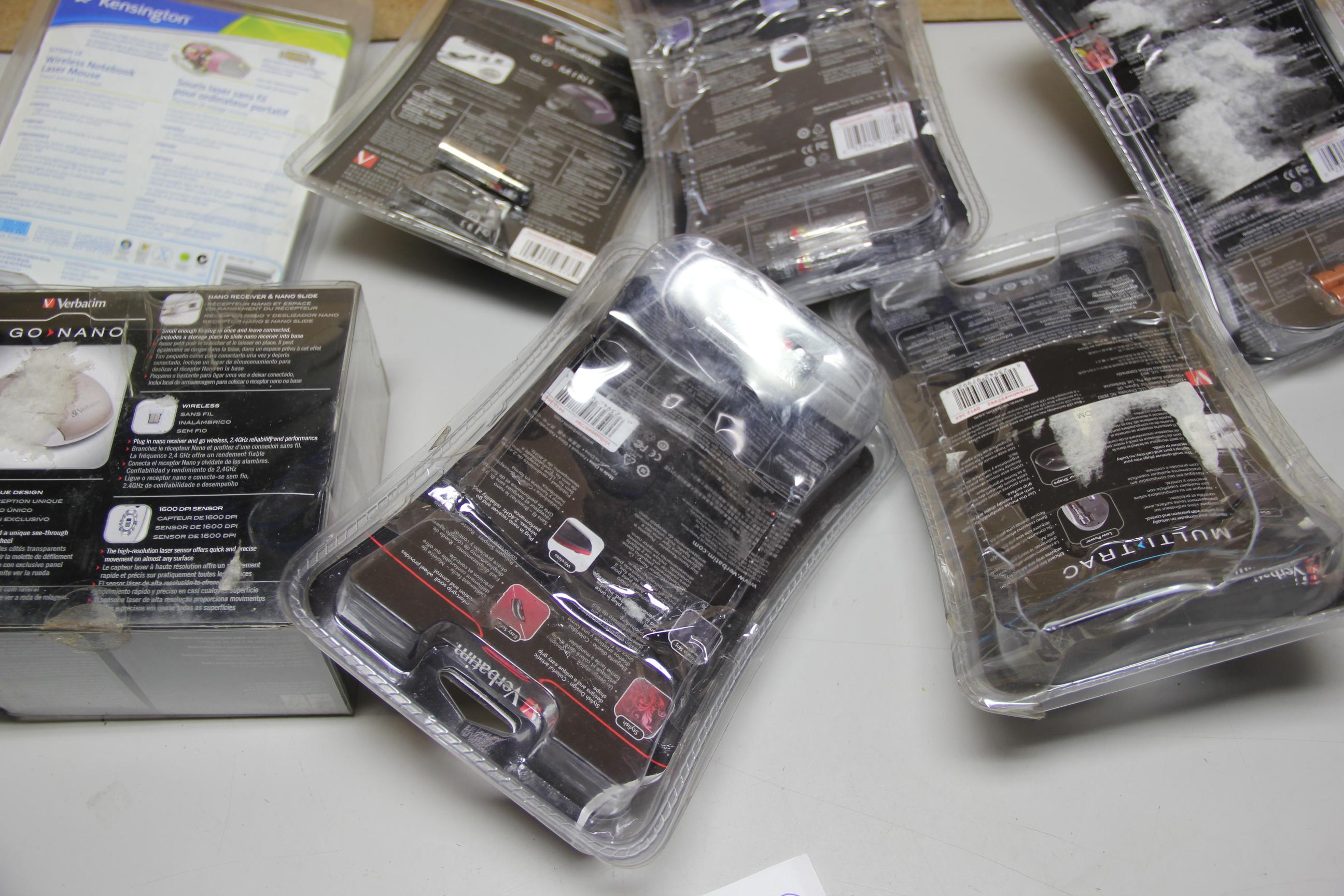 LOT OF WIRELESS COMPUTER MICE
