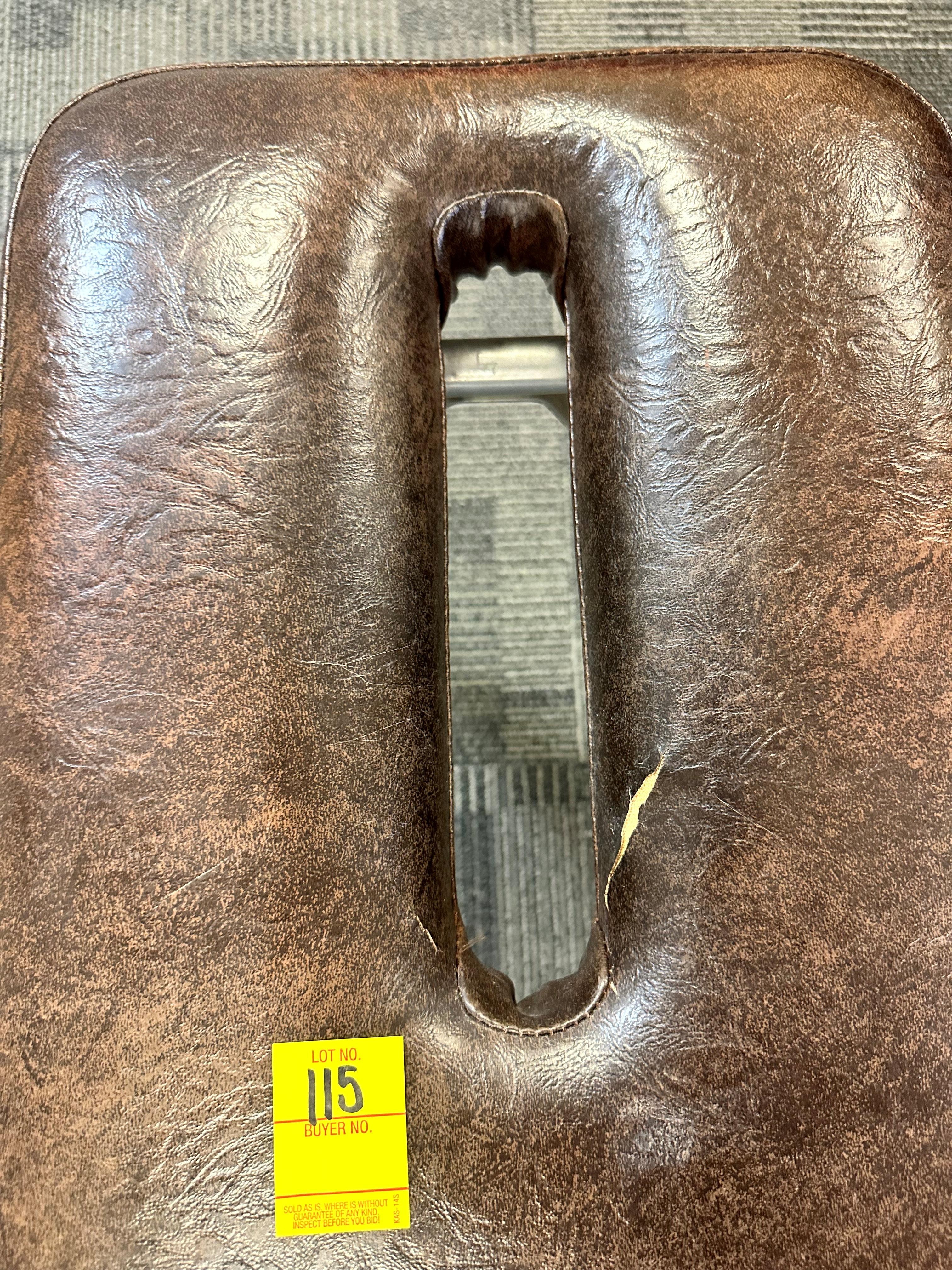FOLDING CHIROPRACTIC TABLE