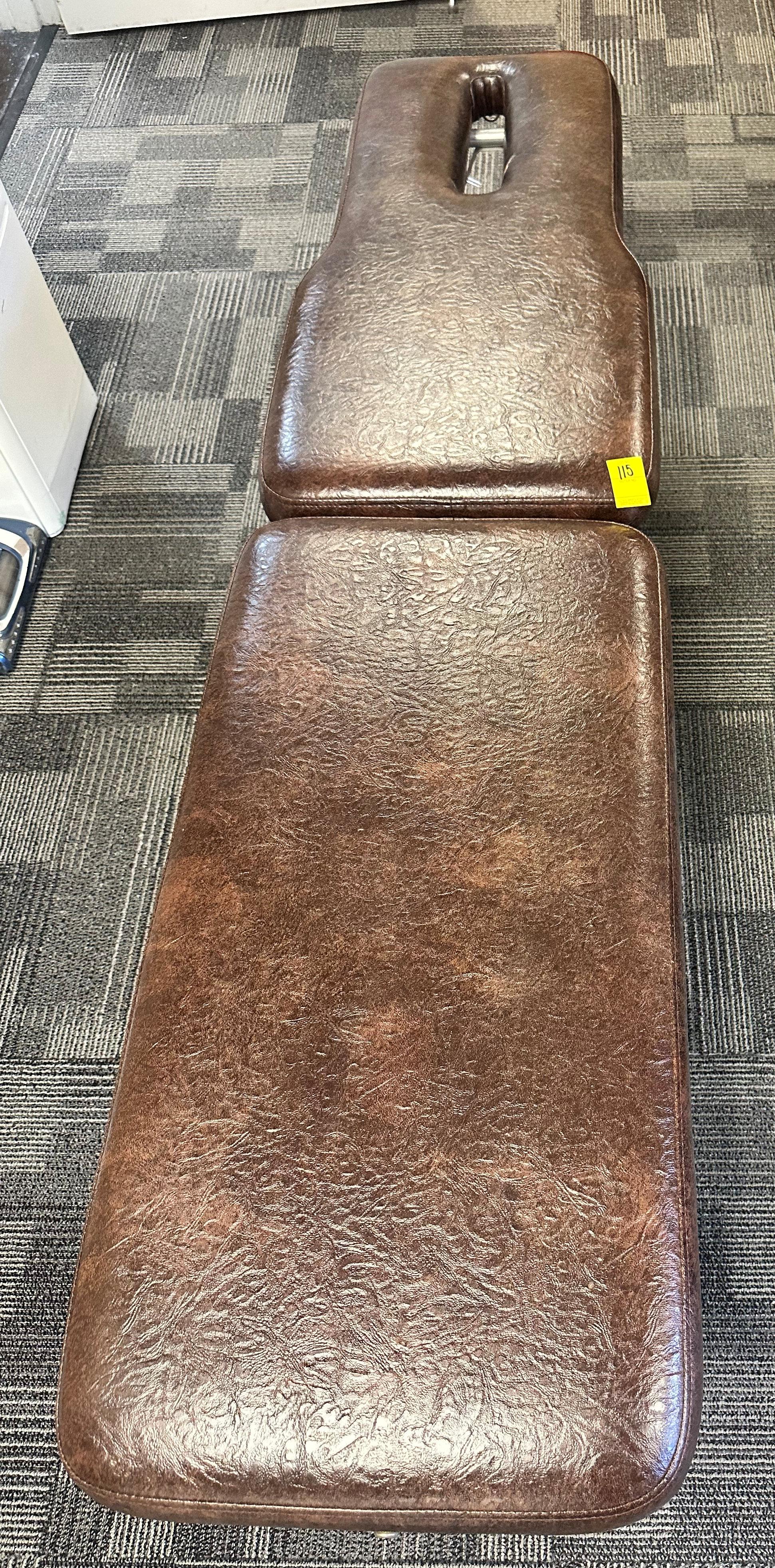 FOLDING CHIROPRACTIC TABLE