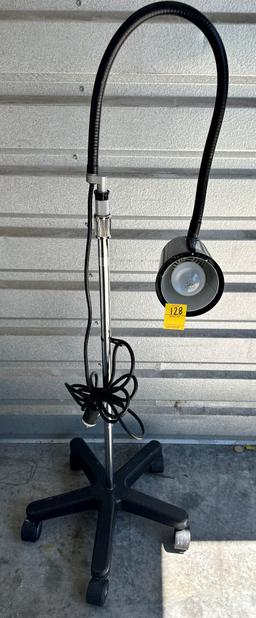 MULTI LAMP ON WHEELS