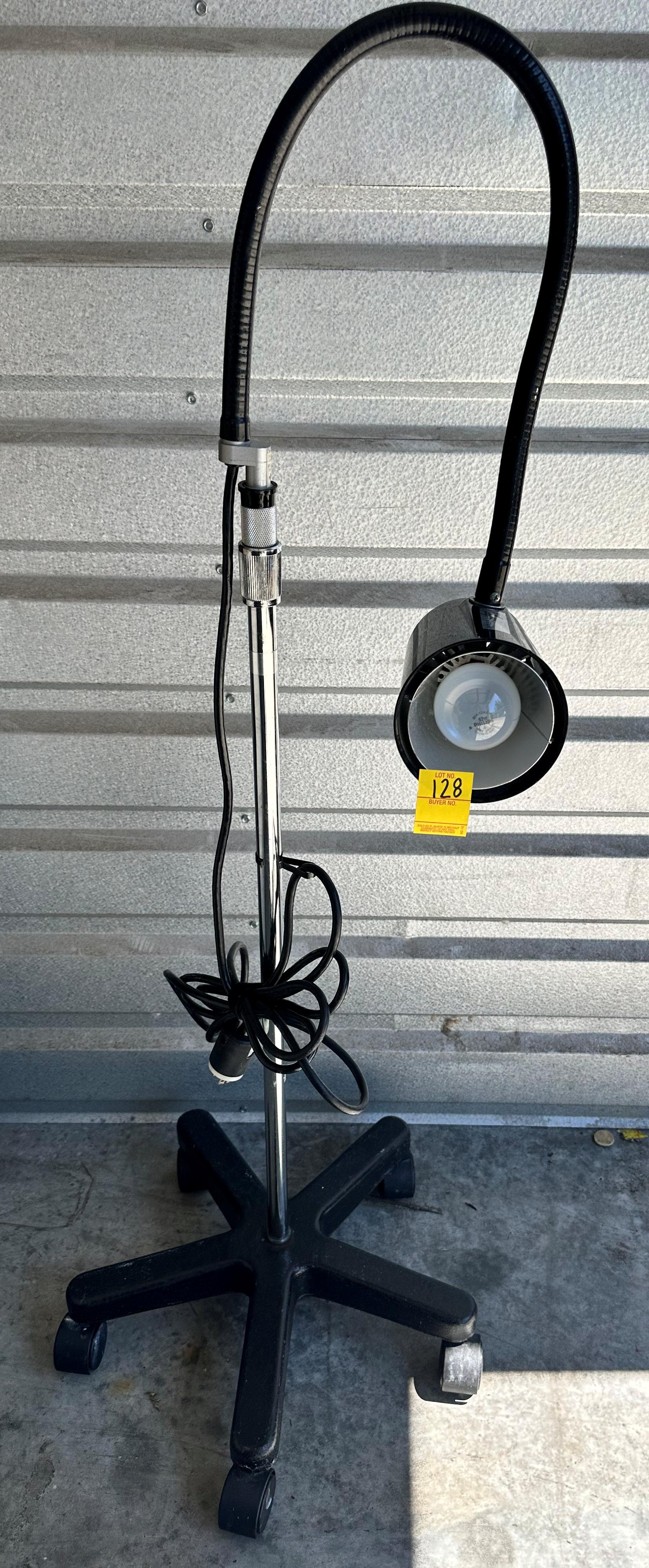 MULTI LAMP ON WHEELS
