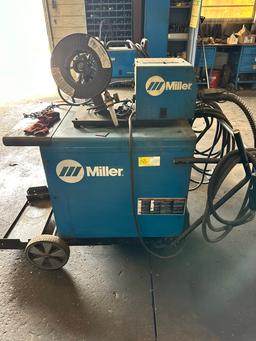 MILLER 22A 24V WIRE FEEDER & MILLER CP-302 CV/DC POWER SOURCE, SKU: 903786, WELDER