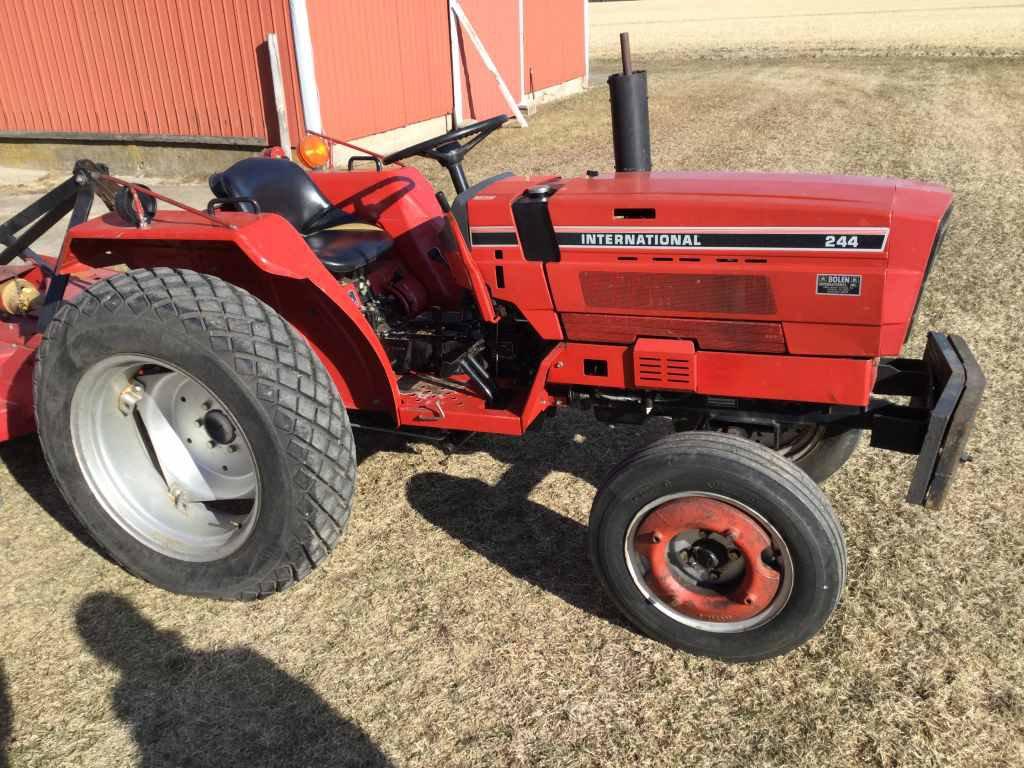 IH 244  Tractor