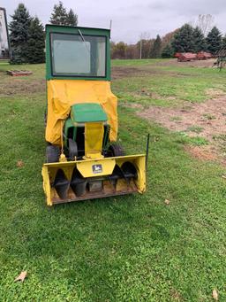 John Deere 212 Garden Tractor