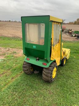 John Deere 212 Garden Tractor