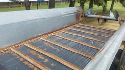 New Idea #3622 Manure Spreader