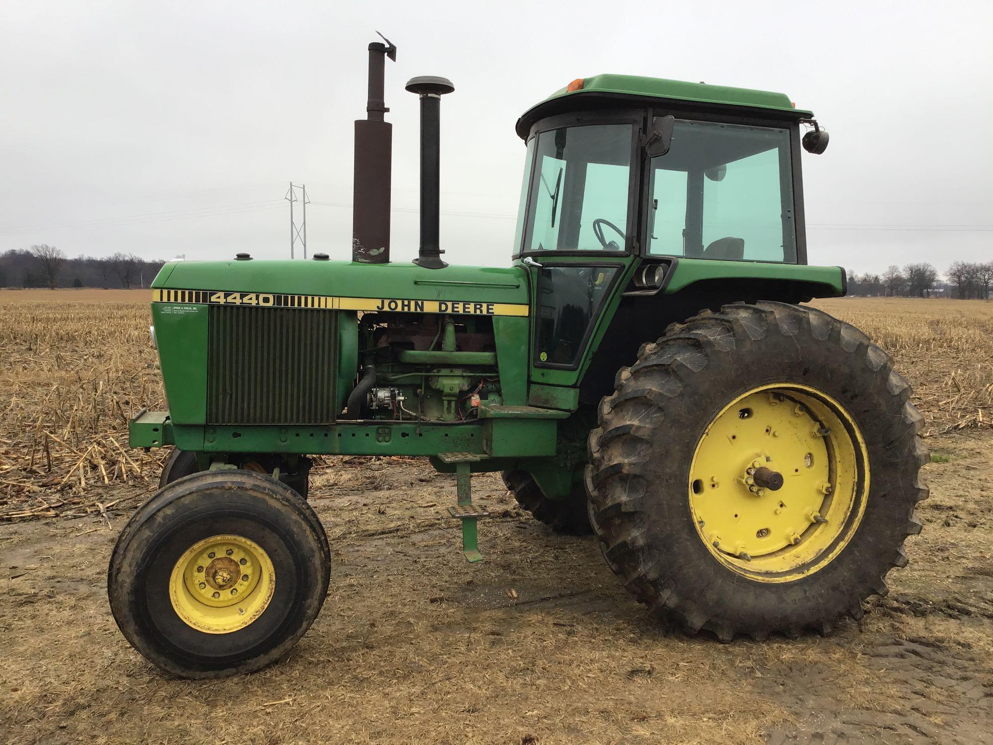 John Deere 4440