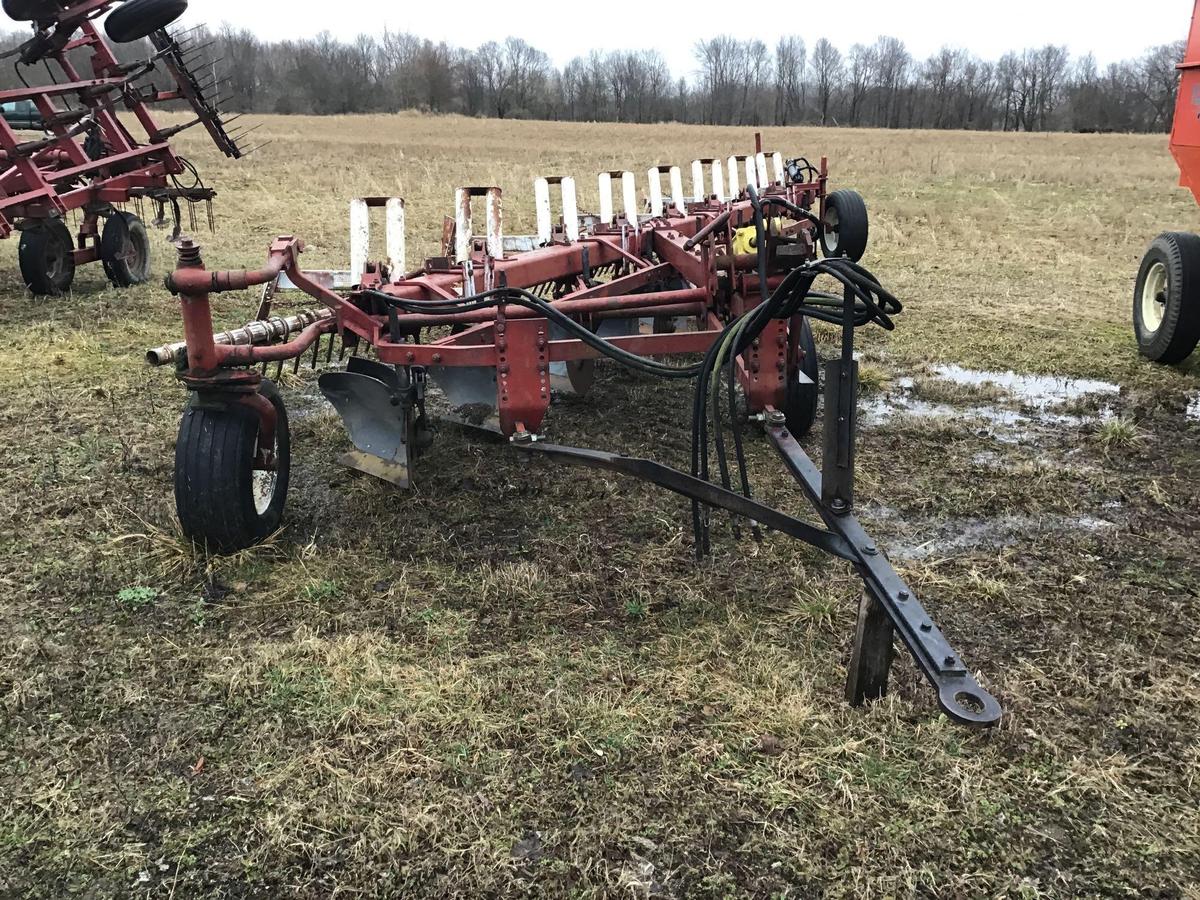 IH 700 plow